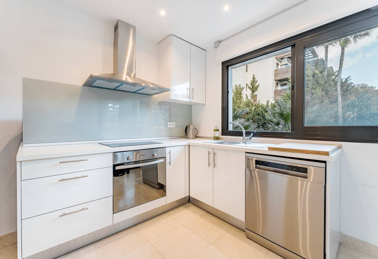 Appartement entier, Hoyo 2 | Panoramic Sea Views Golf Resort in Royal Flamingos Golf Resort, Benahavís