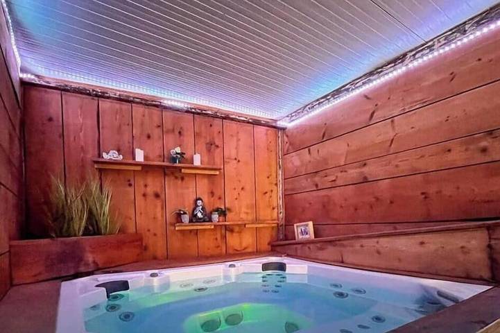 Appartement de vacances pour 2 personnes, avec jacuzzi et sauna à Tassin-la-Demi-Lune