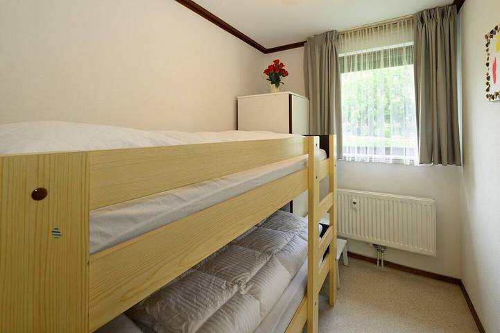 Ferienwohnung für 4 Personen, mit Terrasse und Pool in Nieuw-Haamstede - 4