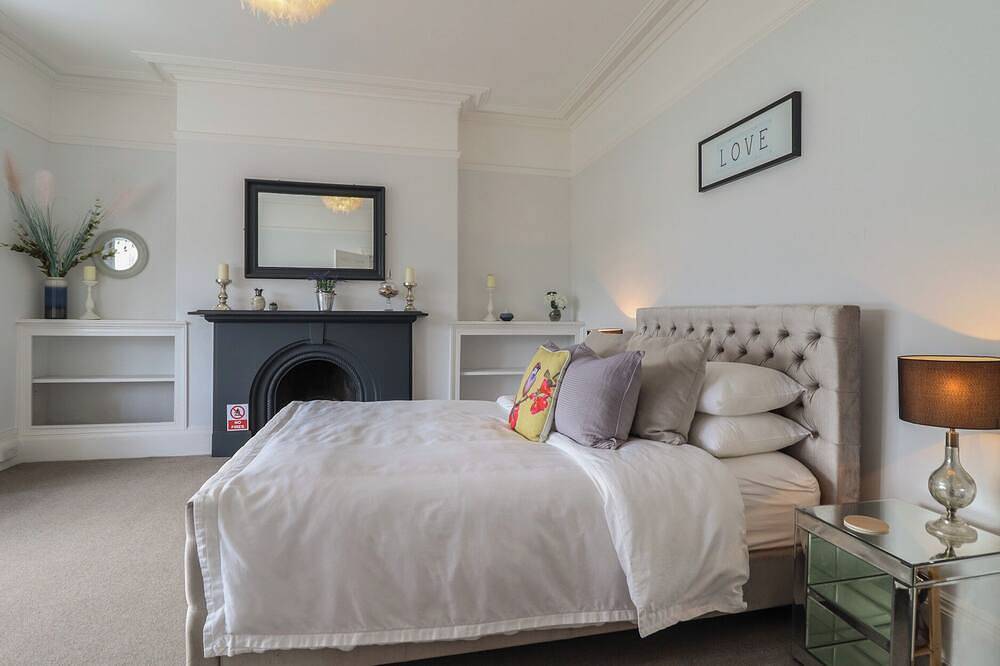 5 Porkington Terrace, pet friendly, with a garden in Barmouth in Barmouth, Snowdonia