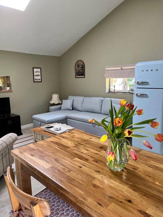 Location de vacances pour 3 personnes, avec piscine et jardin à Champagne-Mouton - 3