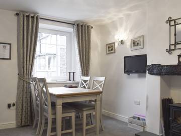 Log Cabin for 4 People in Keswick, Cumbria, Photo 2