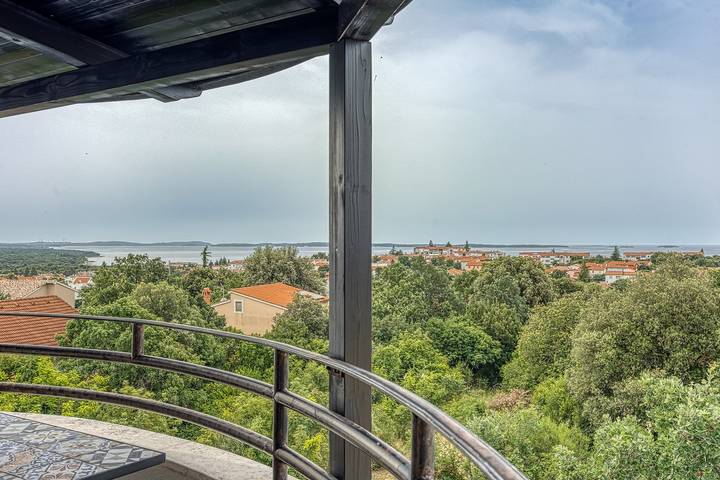 Ferienwohnung für 2 Personen, mit Pool und Balkon/Terrasse, mit Haustier