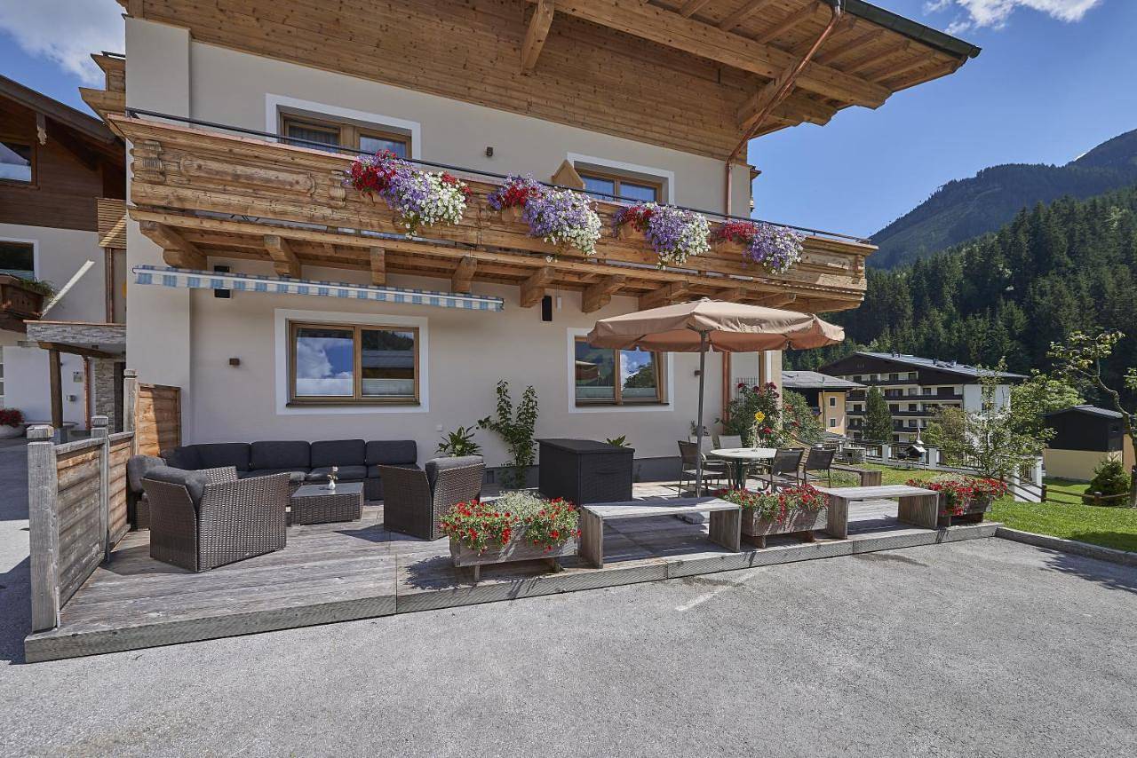 Triple Room with Balcony or Terrace in Saalbach, Saalbach-Hinterglemm