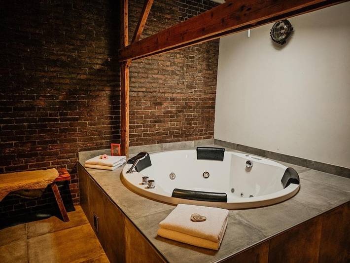 Vakantieappartement voor 4 personen, with Whirlpool and Terras as well as Tuin and Sauna in Zutphen