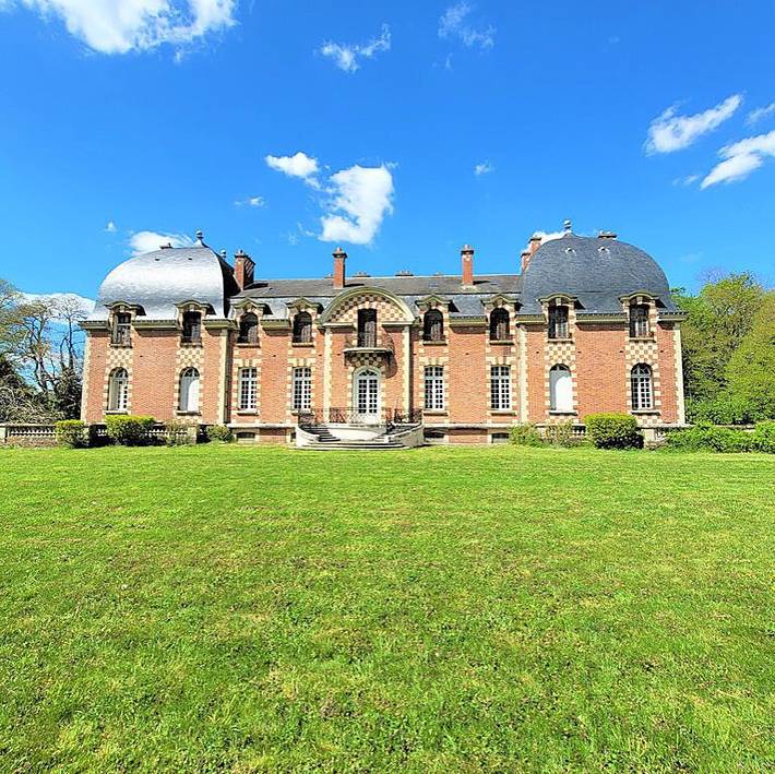 Château pour 78 personnes, avec terrasse et jacuzzi ainsi que piscine et jardin dans la Somme - 2