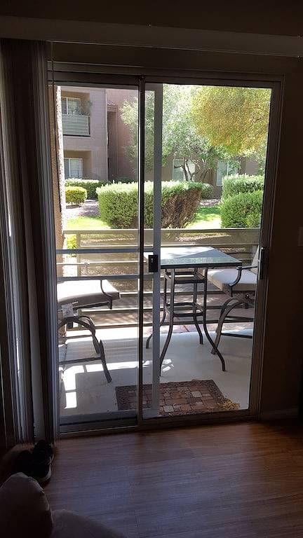 Ganze Wohnung, Auf den Spuren von Summerlin, 3 Br., 2 Ba. Neu aktualisierte Wohnung in Las Vegas, Red Rock Canyon