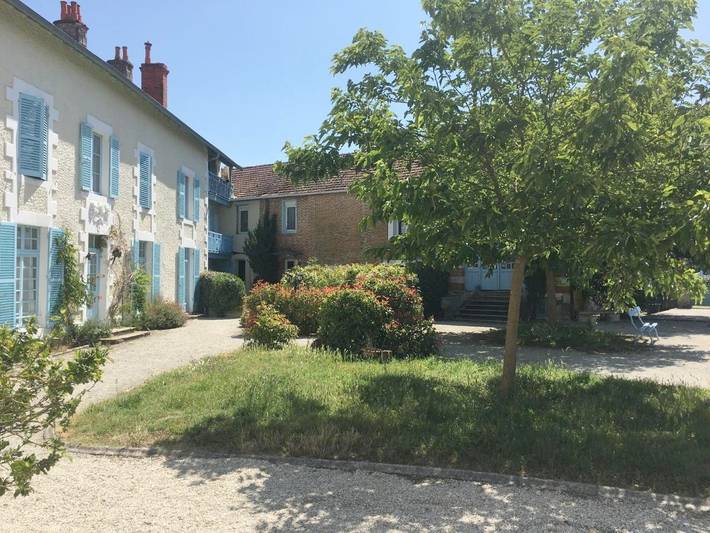 Hôtel pour 2 personnes, avec terrasse et jardin, animaux acceptés à Les Mathes - 2