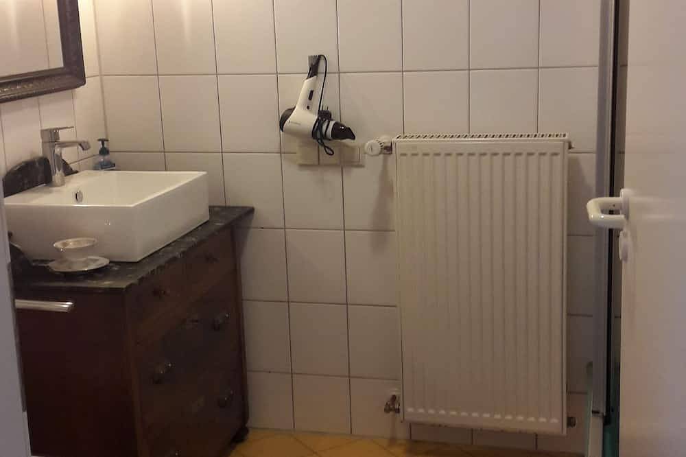 Ganze Wohnung, Fewo \"Blume\" Vacation made for me in Fahrenbach, Neckar-Odenwald-Kreis