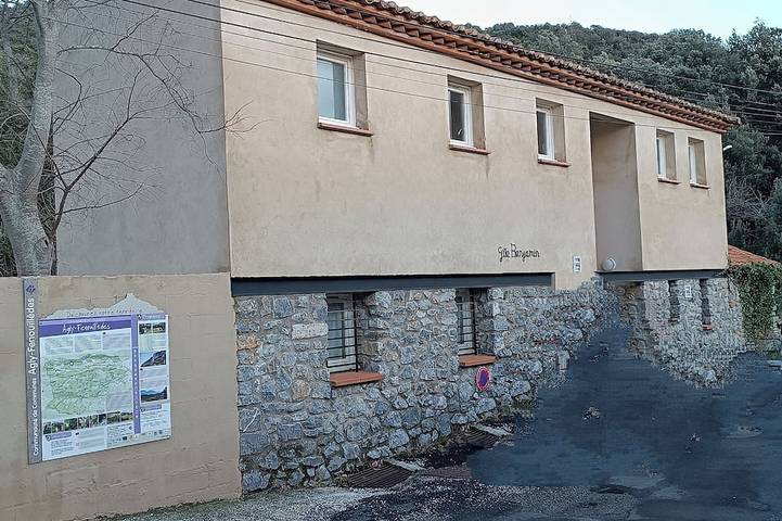 Location de vacances pour 15 personnes à Prugnanes