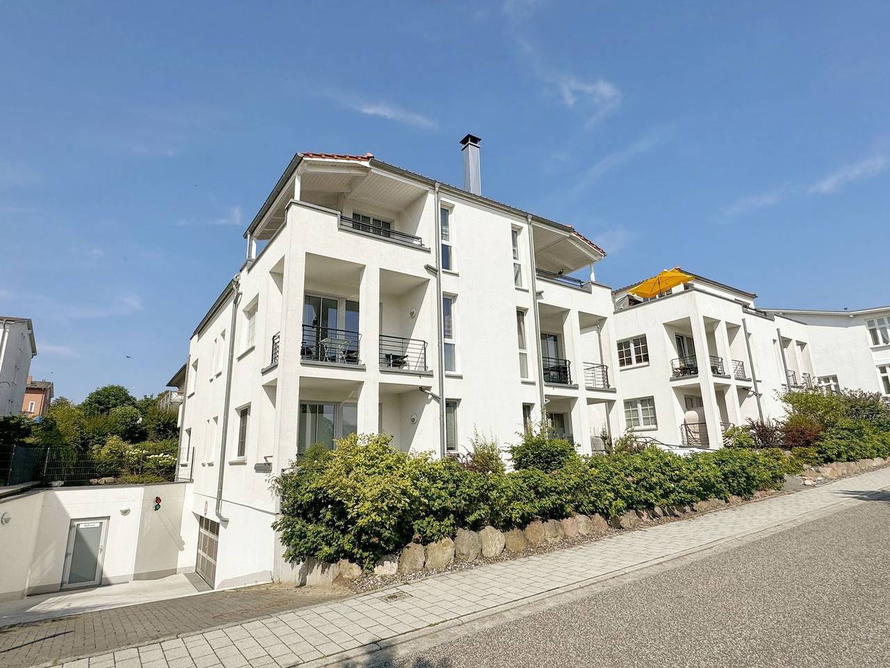 Ganze Ferienwohnung, P: Villa Antje Whg. 12 mit Balkon - Villa Antje Whg. 12 mit Balkon in Göhren, Rügen