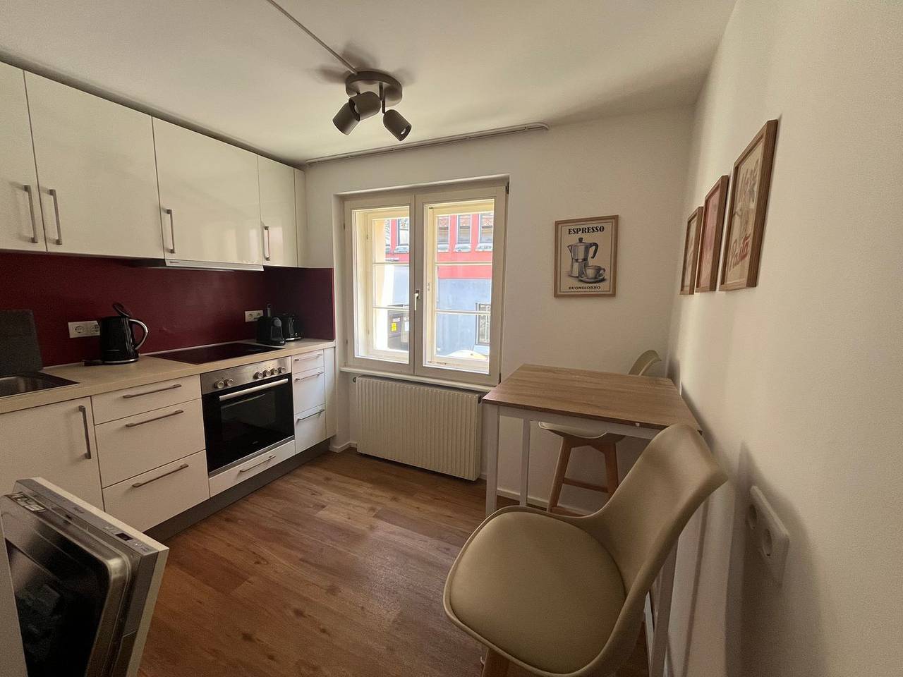 Ganze Wohnung, Funk in der Bregenzer Fußgängerzone in Bregenz, Bodensee-Vorarlberg