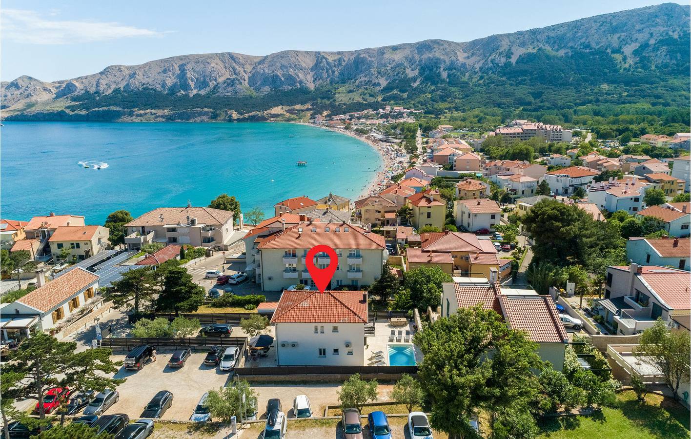 Geräumige 180 m² große Wohnung mit Terrasse, in der Nähe des Strandes Vela Plaža in Vela plaža, Baska