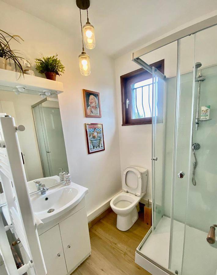 Gîte pour 2 personnes, avec terrasse et vue à Saint-Germain-au-Mont-d'Or - 4