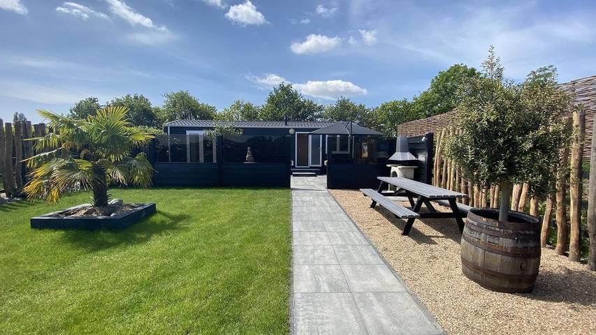 Chalet für 4 Personen, mit Balkon/Terrasse und Terrasse in Renesse