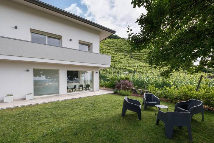 Casa vacanza per 2 persone, con Terrazza e Giardino nonché Panorama a Farra di Soligo