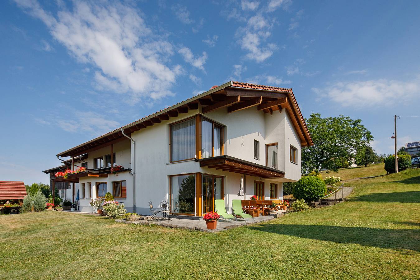 Apartamento inteiro, Apartamento 'Kiesel' com terraço privado e Wi-Fi in Ebersbach (Fils), Göppingen (distrito)