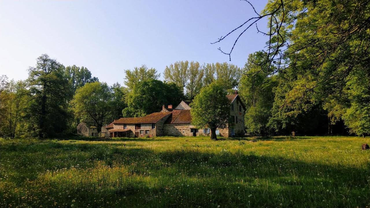 Le Moulin des Valignards - Chambres d'hôtes in Vicq, Région de Montluçon