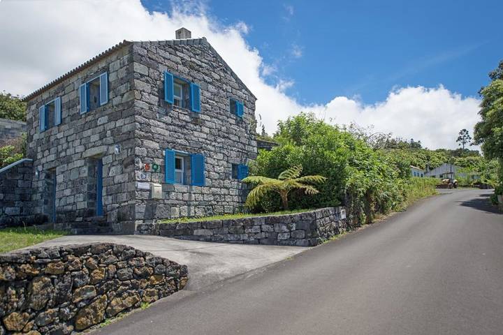 Location de vacances pour 2 personnes, avec jardin et vue dans Capelo - 4
