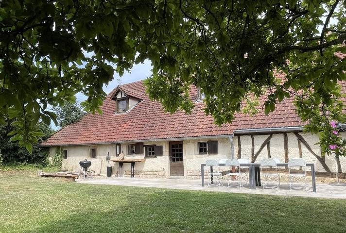 Location de vacances pour 13 personnes, avec Terrasse et Jardin à Chevigny-en-Valière