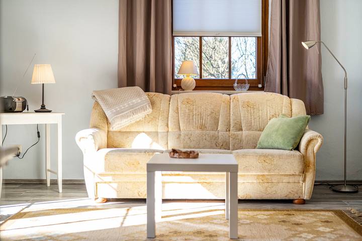 Hel lejlighed, Holiday Apartment "Eichenhof" with Shared Terrace, Private Garden and Wi-Fi in Blankensee (Mecklenburg), Mecklenburg-Strelitz