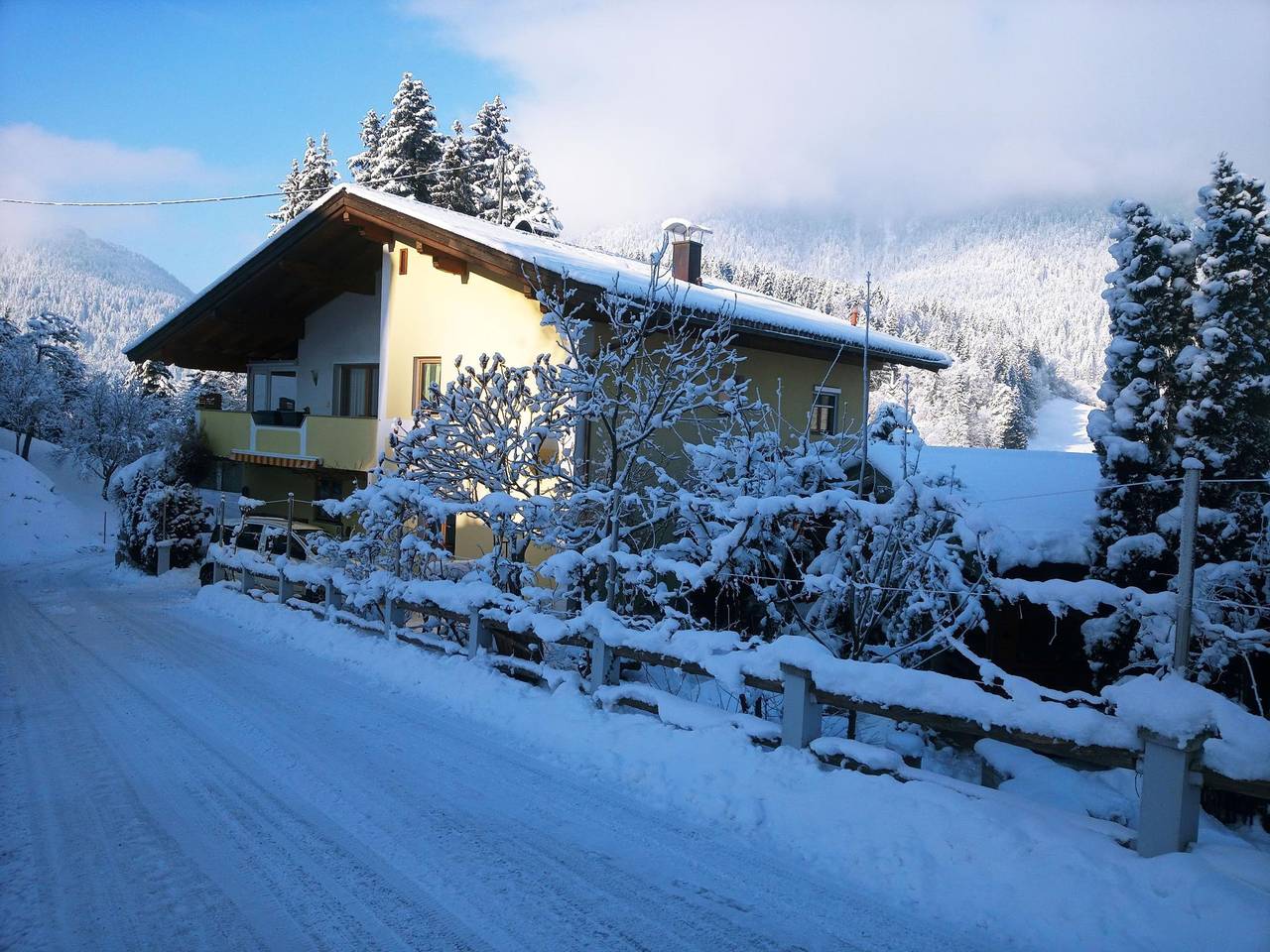 Ganze Wohnung, Großes Apartment mit Garten, 2 Minuten zum Skilift in Söll, Kitzbüheler Alpen