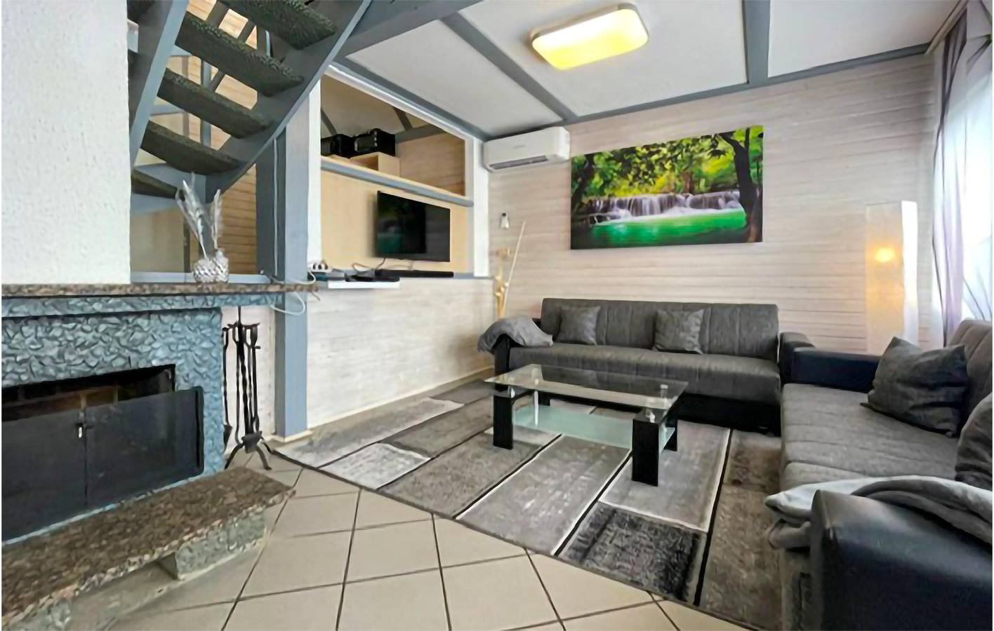 Rückzugsort am See mit Sauna, Parkplatz und Stadtzentrum 2,5 km in Reimboldshausen, Kirchheim