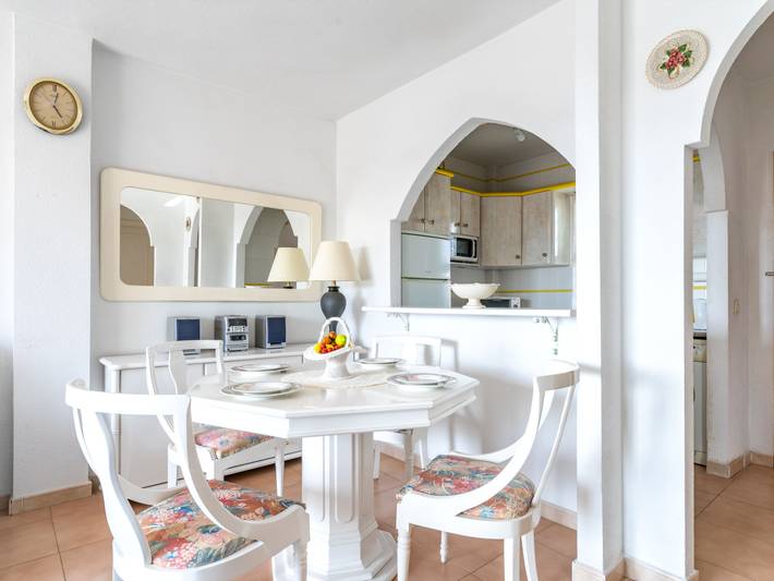 Ferienwohnung für 4 Personen, mit Terrasse und Garten in Torremolinos - 2