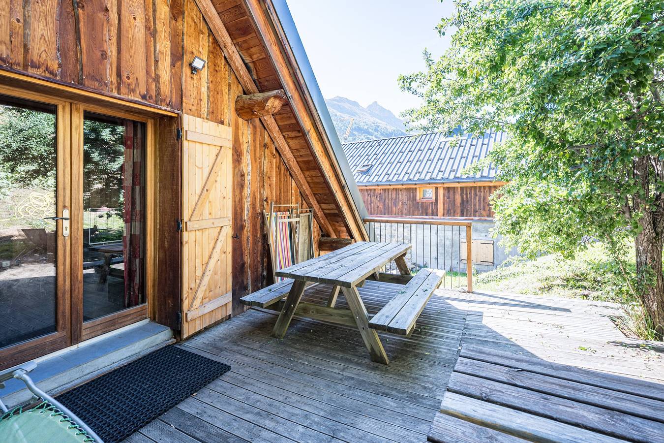 Chalet 'La Grange Des Flocons' mit Bergblick, privater Terrasse und Garten in Valloire, Region Saint-Jean-de-Maurienne