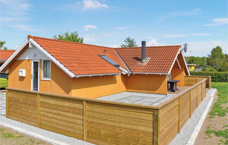 Ferienhaus für 6 Personen, mit Whirlpool und Terrasse sowie Garten und Sauna in Broager