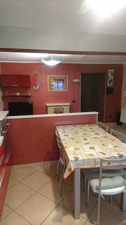 Location de vacances pour 2 personnes, avec vue sur le lac ainsi que vue et balcon à Viggiano (Italie) - 3