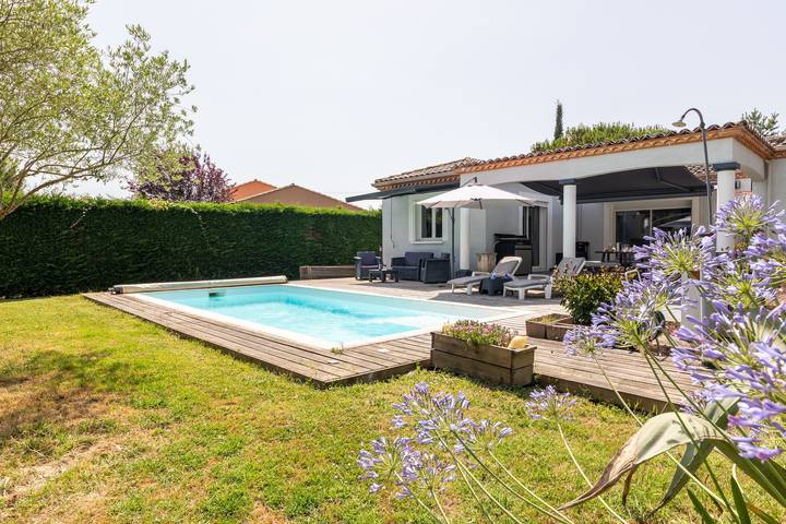 Maison de vacances pour 8 personnes, avec Terrasse ainsi que Jardin et Piscine