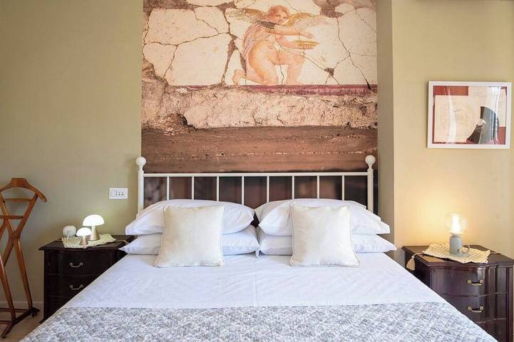 Apartamento entero, 3-Bedroom Apartment with Mountain Views in Castellammare di Stabia, Sorrento Coast