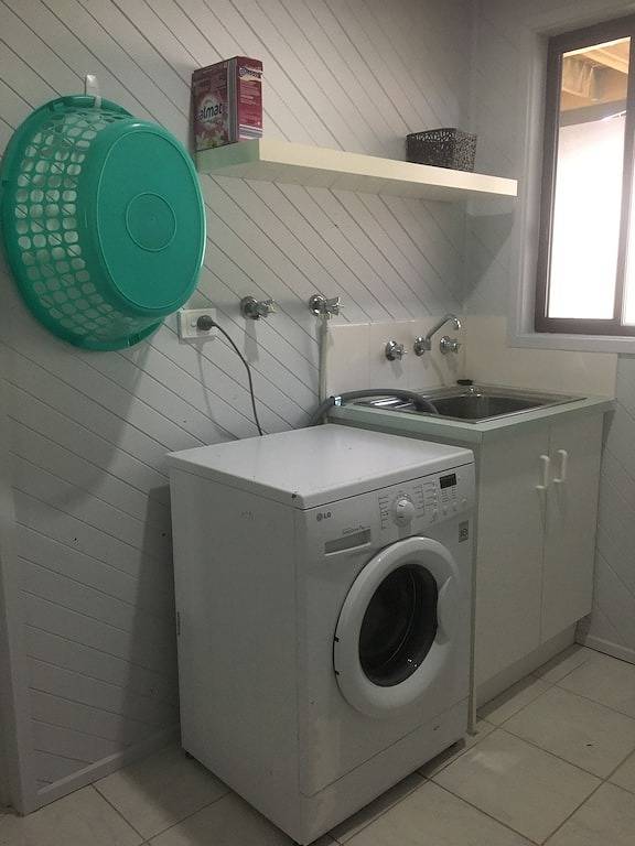 Holiday Home for 8 People in Goughs Bay, Shire of Mansfield