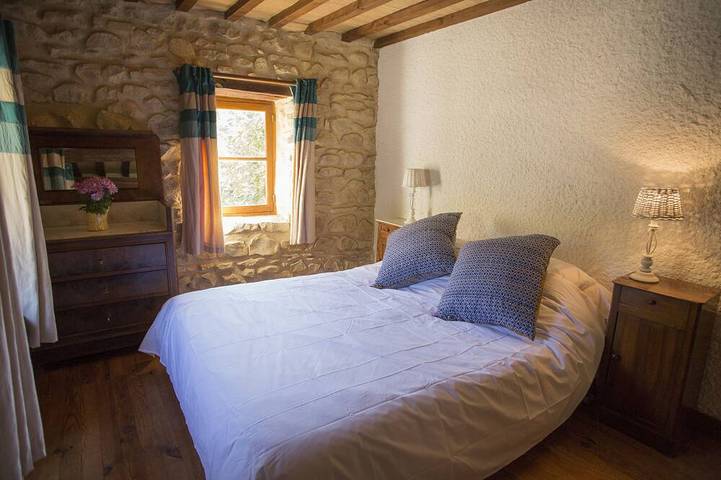Gîte pour 14 personnes, avec jardin à Cliousclat - 3