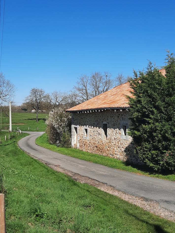 Gîte pour 6 personnes, avec piscine, adapté aux familles