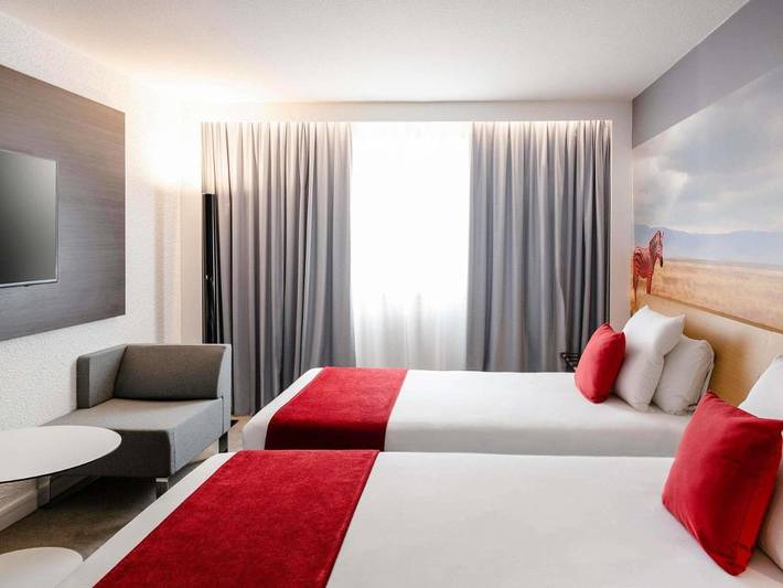 Hôtel pour 3 personnes, avec piscine et jardin