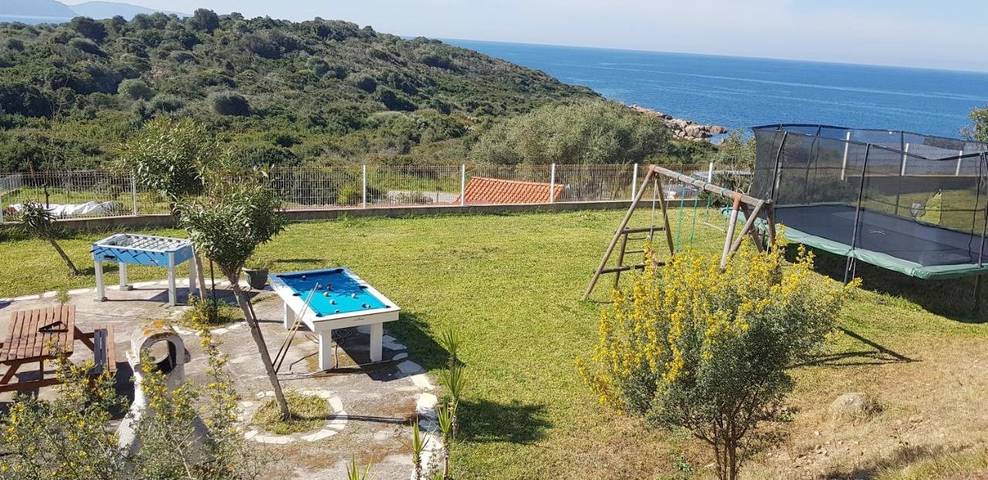 Gîte pour 3 personnes, avec terrasse ainsi que piscine et vue à Coggia - 4