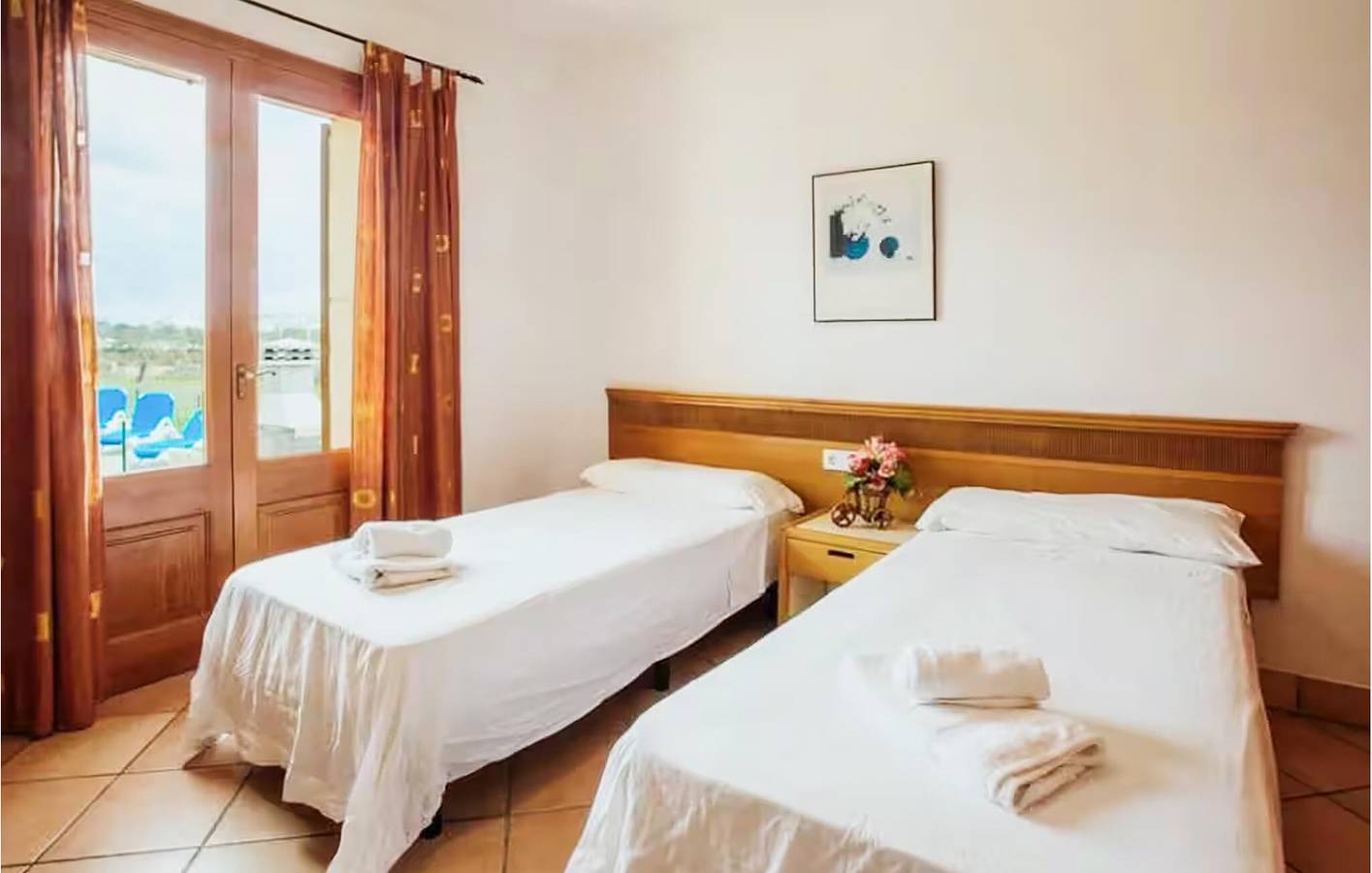 Geräumiges Apartment mit Pool, Küche und WLAN in der Nähe des Strandes von Cala Morlanda in S'Illot Cala Morlanda, Manacor