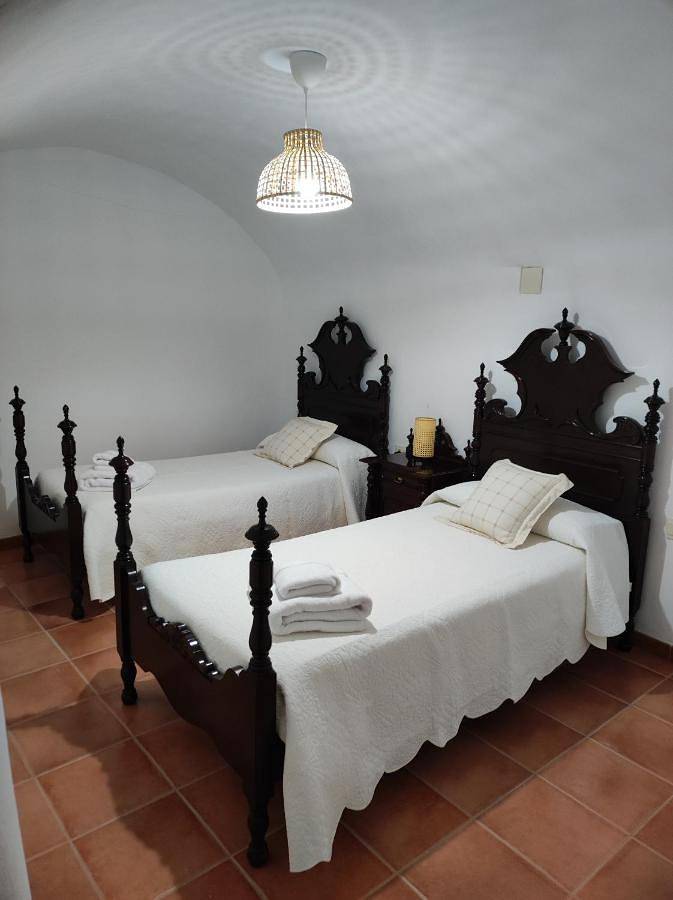 Three-Bedroom House in Gorafe, Géoparc de Grenade