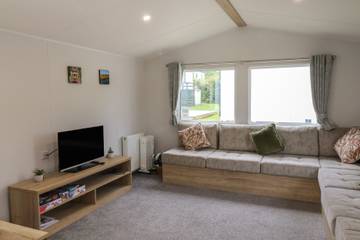 Bungalow for 6 People in Charmouth, Jurassic Coast, Photo 3