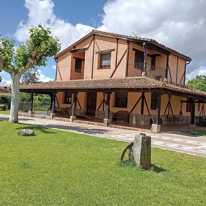 Apartamento para 3 personas, con Terraza y Jardín en La Vera