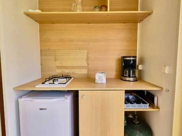 Camping pour 4 Personnes dans Lussas, Ardèche, Photo 3