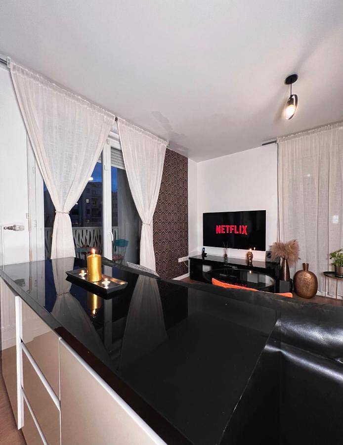 Gîte pour 5 personnes, avec terrasse à Épinay-sur-Seine - 2