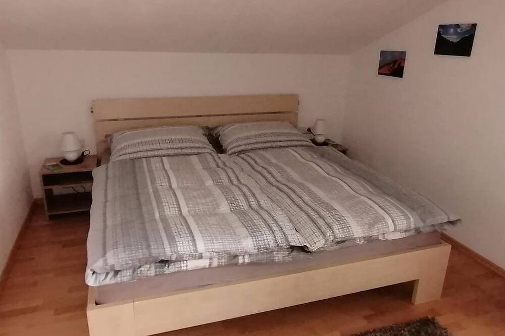 Ganze Wohnung, Ferienwohnung \"Isarblick\" - Haus Monika in Scharnitz, Arnspitzgruppe