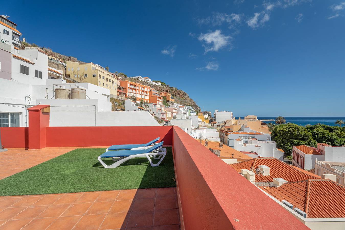 Casa Miramar 7 – Terrasse spectaculaire avec vue sur la mer, le village et la montagne in San Sebastián de la Gomera, La Gomera