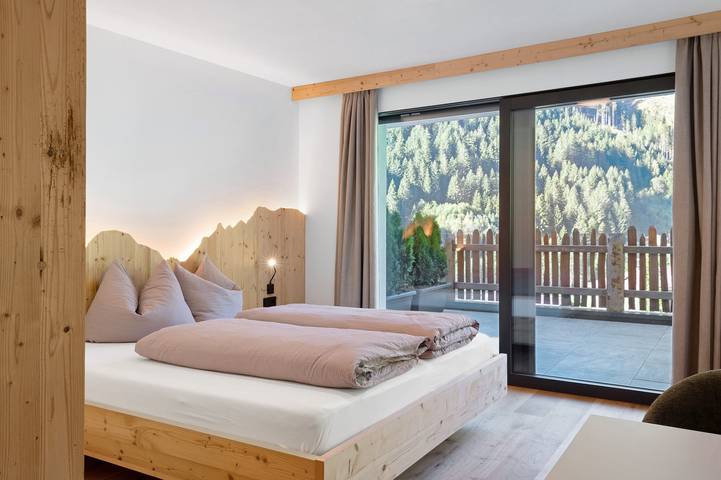 Ferienwohnung für 4 Personen, mit Garten und Sauna in Brenner