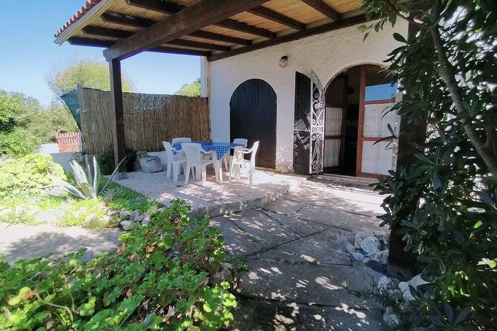 Ferienwohnung für 6 Personen, mit Terrasse und Garten in Sa Rocca Tunda