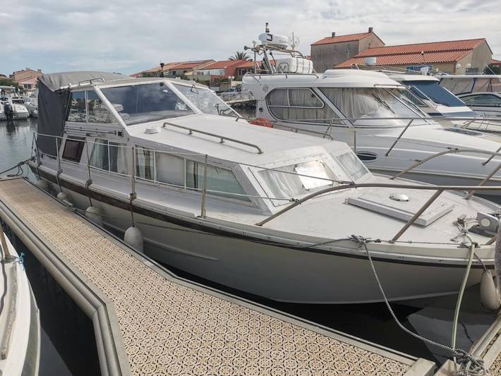 Boot für 3 Personen, mit Ausblick und Terrasse, mit Haustier in Südfrankreich
