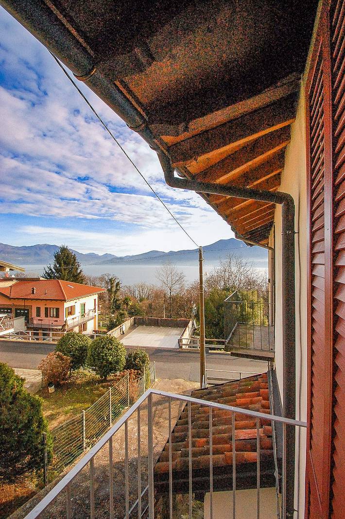 Ferienwohnung für 5 Personen, mit Balkon und Terrasse sowie Garten und Seeblick im Piemont - 2